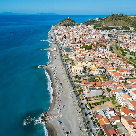 Residence L'Arcipelago Appartamenti Fronte Mare Con Ampio Balcone Capo dʼOrlando Εξωτερικό φωτογραφία