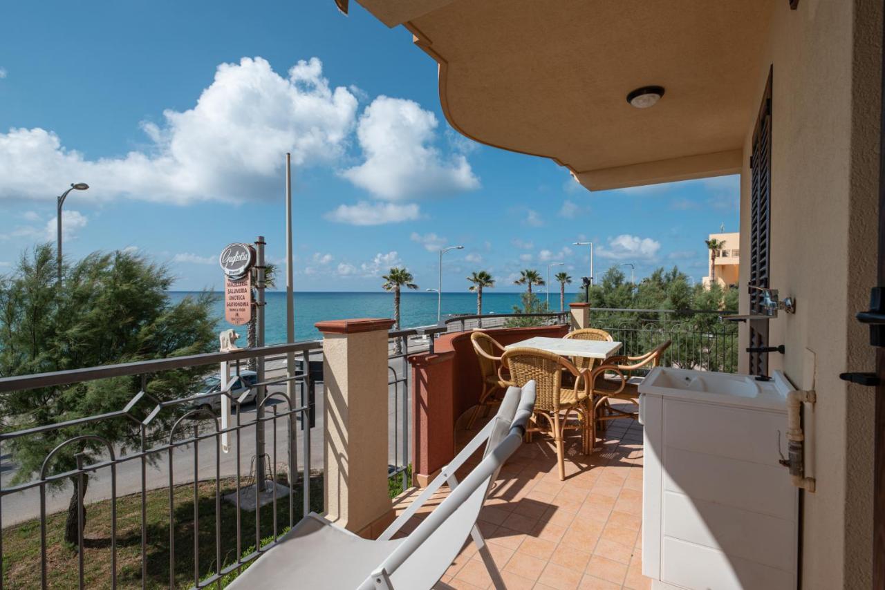 Residence L'Arcipelago Appartamenti Fronte Mare Con Ampio Balcone Capo dʼOrlando Εξωτερικό φωτογραφία