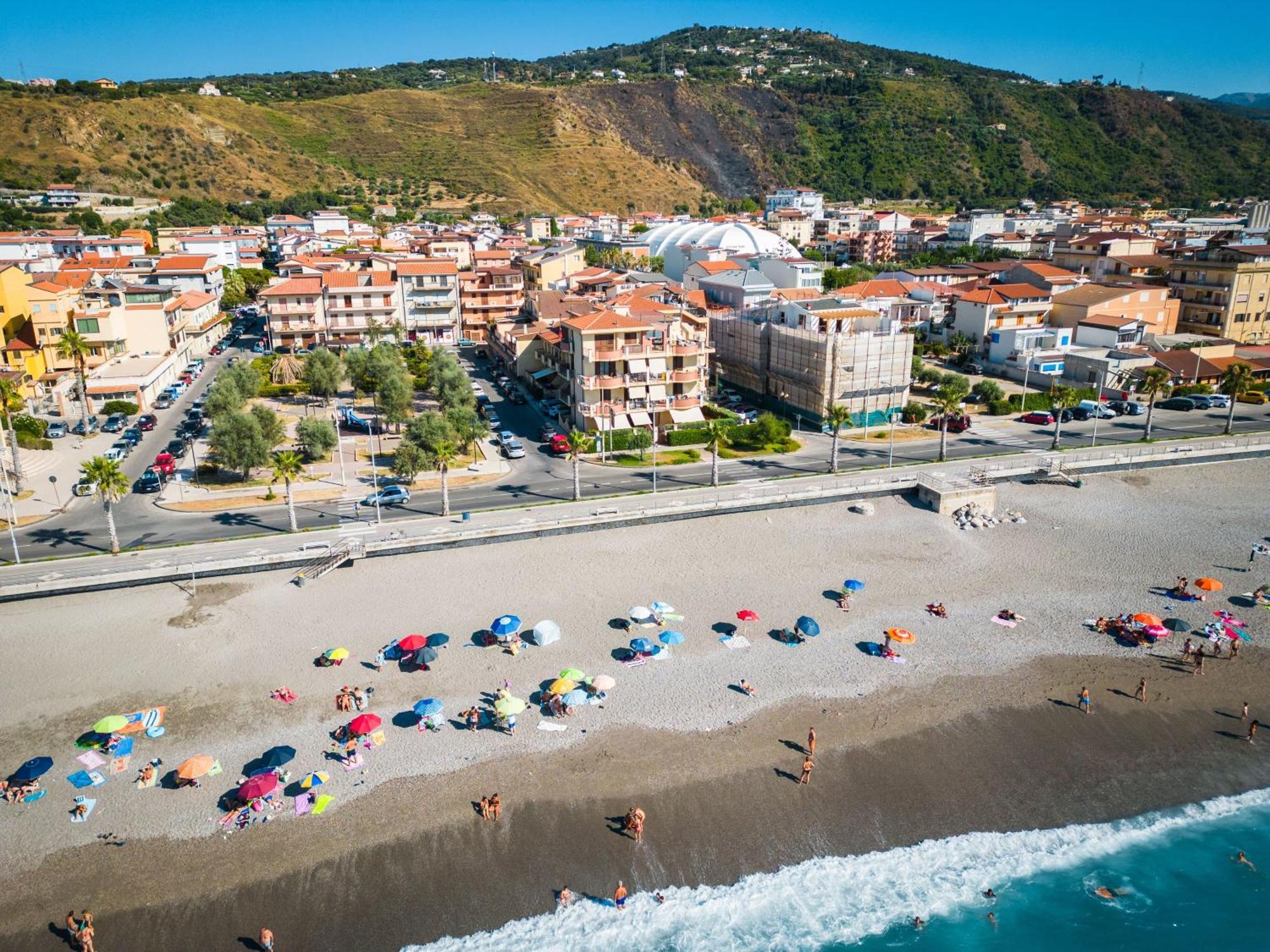 Residence L'Arcipelago Appartamenti Fronte Mare Con Ampio Balcone Capo dʼOrlando Εξωτερικό φωτογραφία